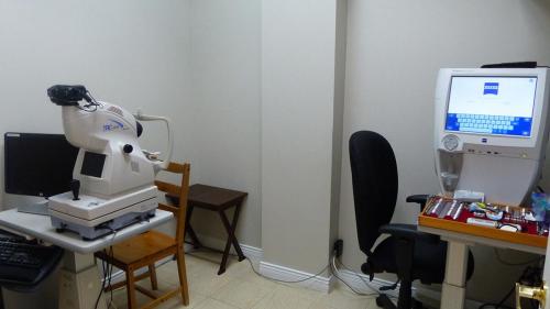 eye-clinic-lab
